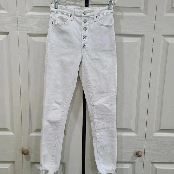 Abercrombie & Fitch Women’s Size 26/2L Super Skinny High Rise White Stretch Jean - Picture 2 of 9